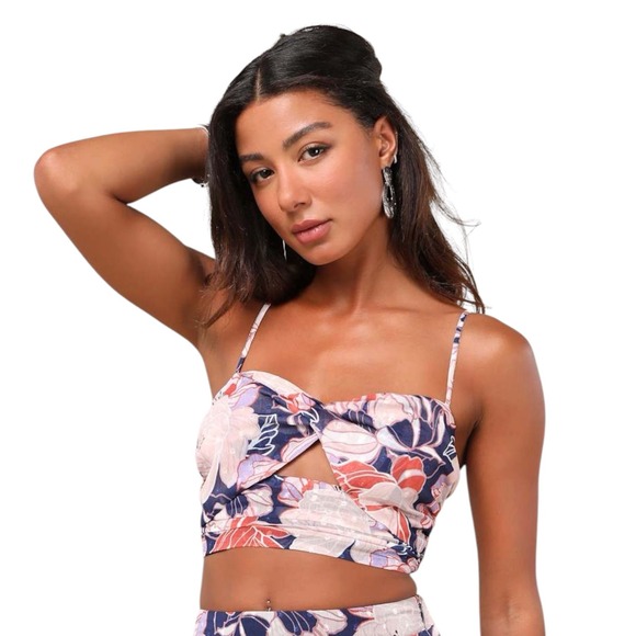 Lulus Tops - Lulus Tropical Bohemian Floral Twist Front Cutout Crop Top Multi Size Small NWT